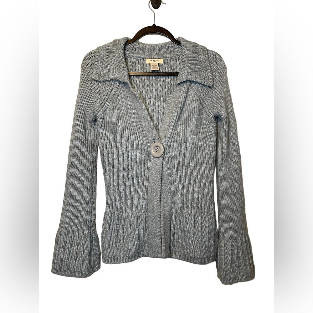 Vertigo Paris SZ Sm Aplaca Blend Bell Sleeve Sweater Light Blue Button Closure
